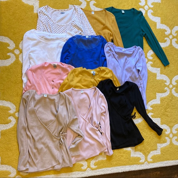 Old Navy Tops - Lot of 11 Old Navy and Gap size Large tops